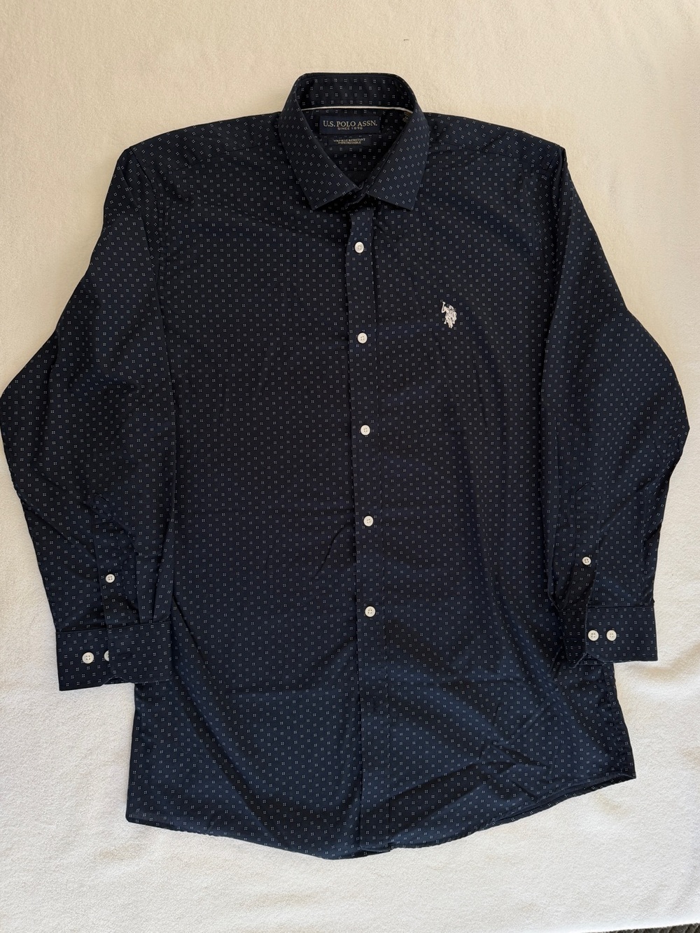U.S. Polo Assn. Navy Pattern Button Down Shirt Men’s Large Wrinkle Resistant